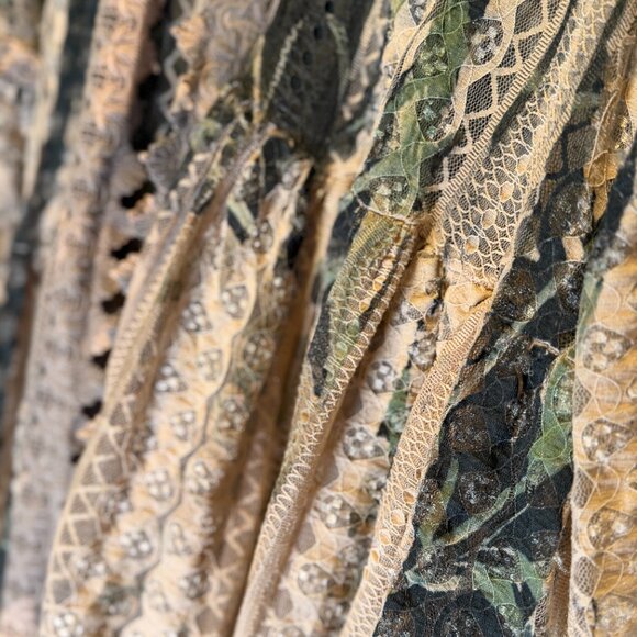 Origami Lace Bohemian Duster Medium - Picture 4 of 9